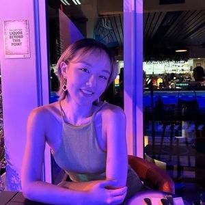 Meet your Posher, Becca